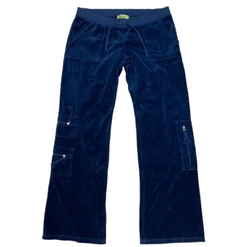 LOOKING FOR - Picture 3 of 4